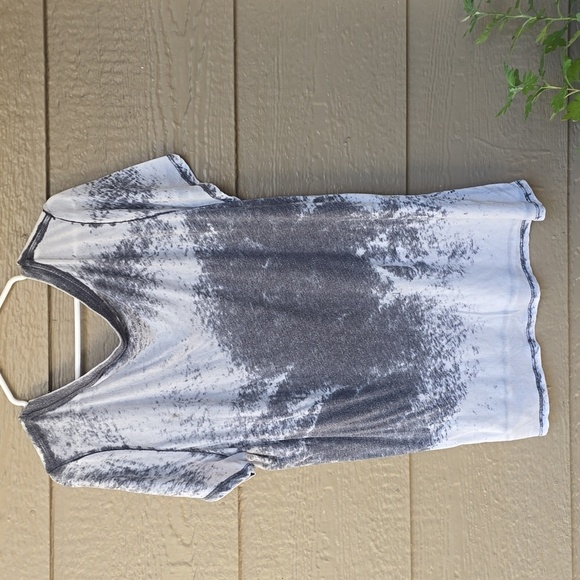 Torrid V-neck Take Me To The Closest Bar Burnout Slub Tea 2X - Picture 5 of 5